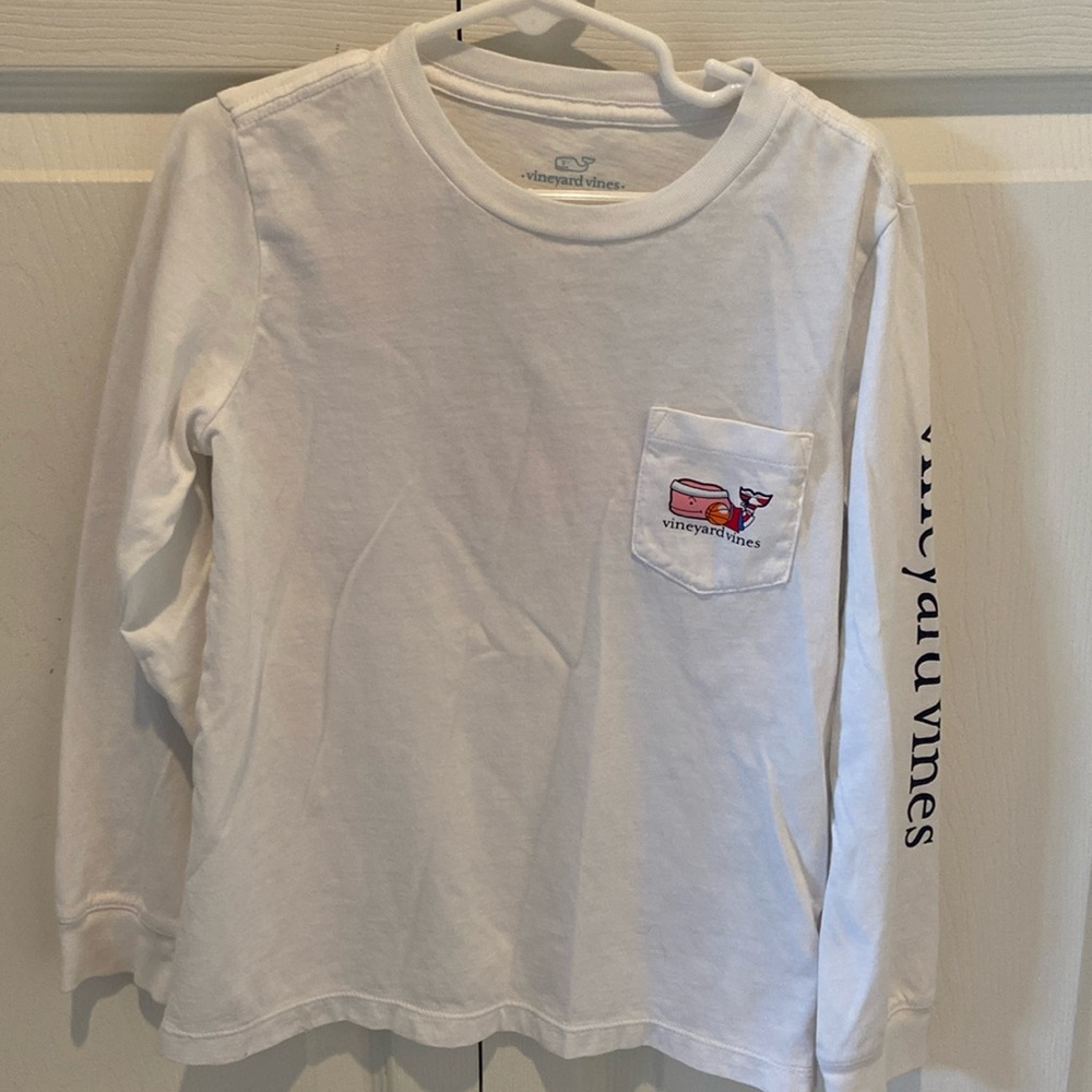 Vineyard Vines long sleeved tee basketball